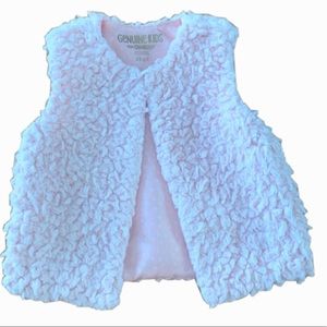 ❤️Host Pick❤️Girls pink Oshkosh fuzzy vest 4-5T